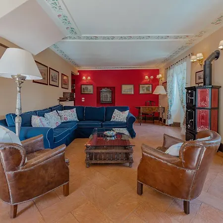 San Siro Sleeps 8 Pool Wifi Villa San Siro (Lombardy)