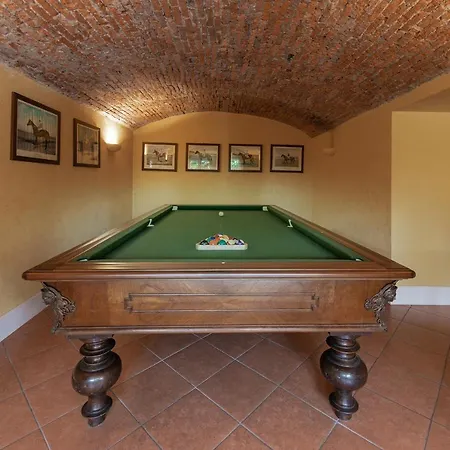 San Siro Sleeps 8 Pool Wifi Villa